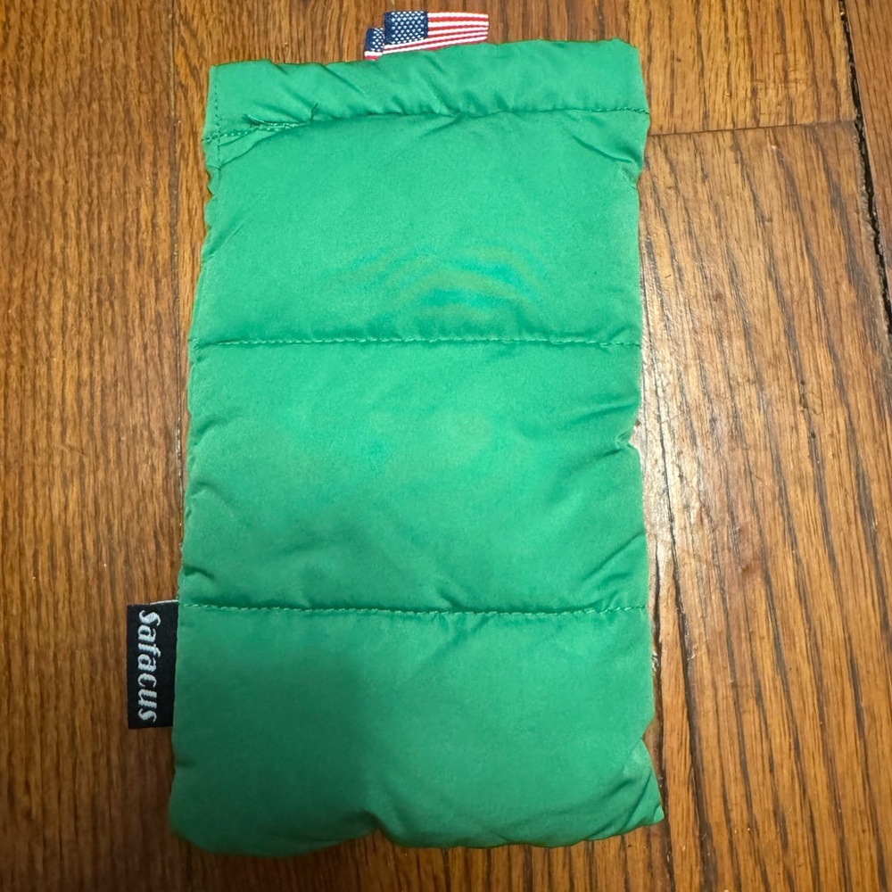 Phone Insulated Protector for extreme heat & cold. Fits 15 Pro. Puffy Green